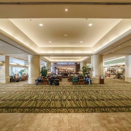 Studio At Ala Moana With Ocean Views Apartment Honolulu Bagian luar foto