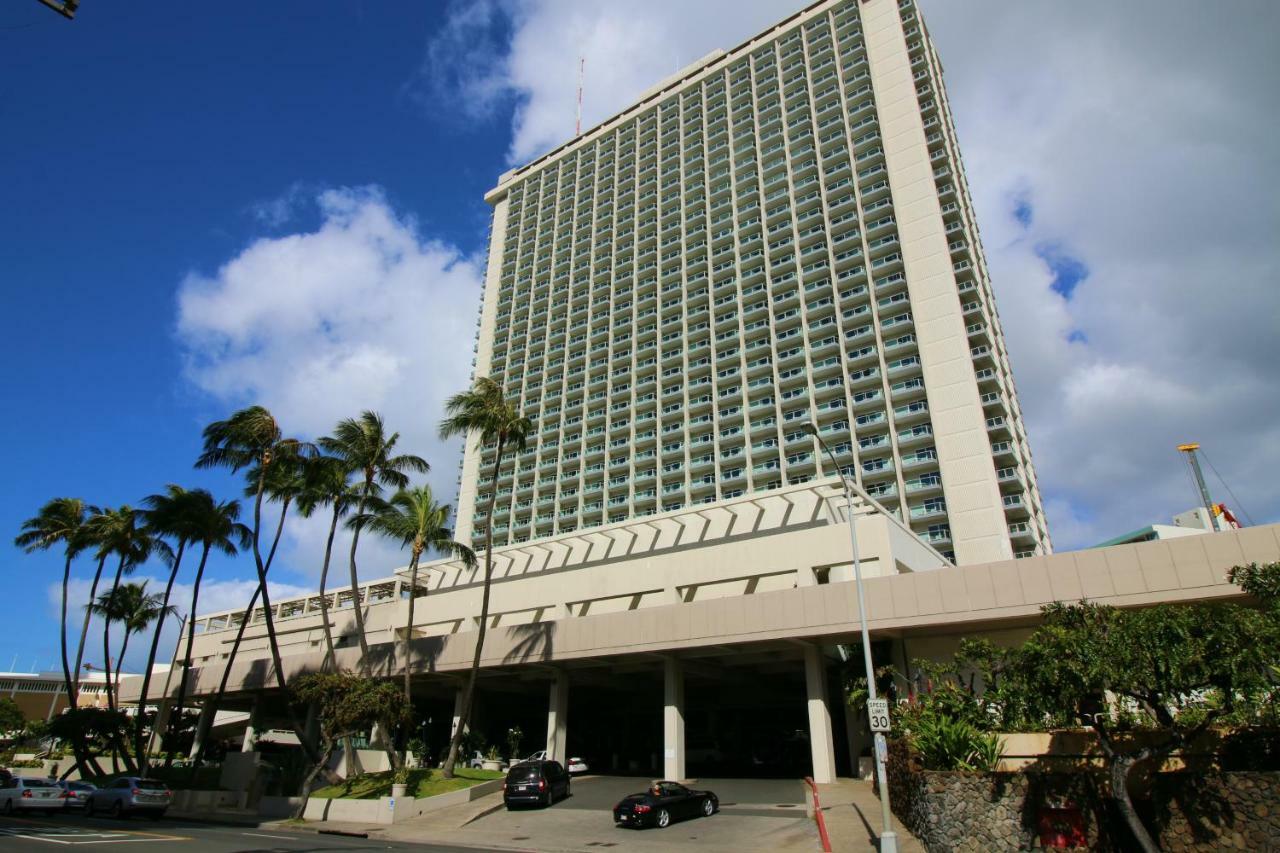 Studio At Ala Moana With Ocean Views Apartment Honolulu Bagian luar foto